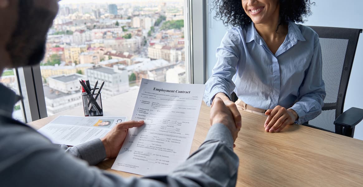 Signing a successful employment contract